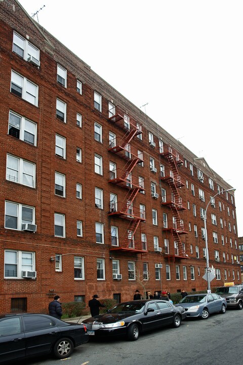 1890 East 5th Street in Brooklyn, NY - Foto de edificio