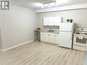 101-101 Coe Hill Dr in Toronto, ON - Building Photo - Building Photo