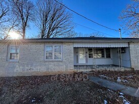 3340 E Portland St in Springfield, MO - Building Photo