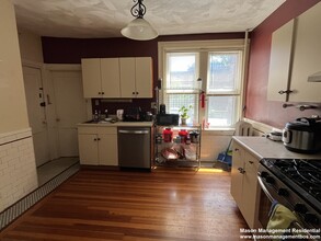 317 Saint Paul St, Unit #1 in Brookline, MA - Building Photo - Building Photo