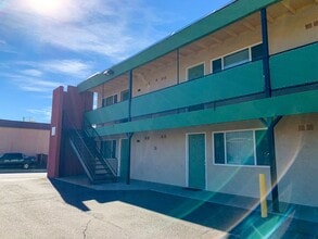 Las Vistas I in Albuquerque, NM - Foto de edificio - Interior Photo