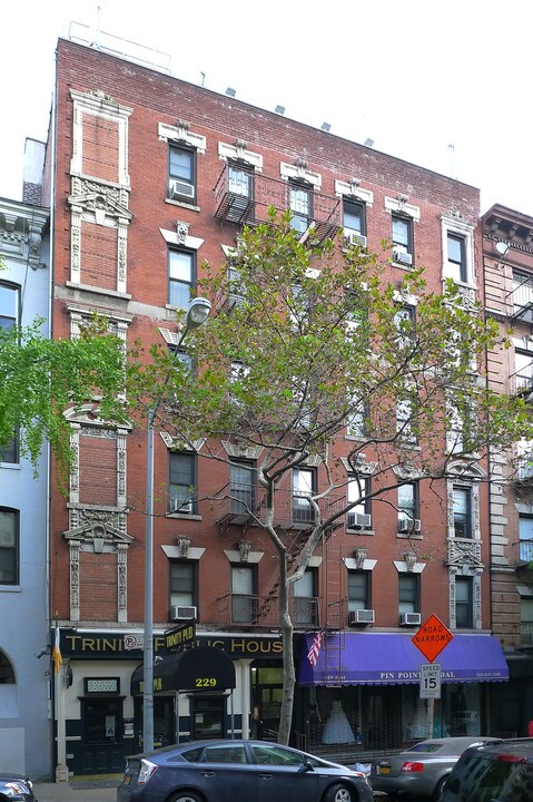 229 E 84th St in New York, NY - Foto de edificio