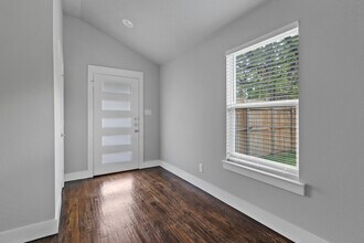 1905 Gordon St in Greenville, TX - Building Photo - Building Photo