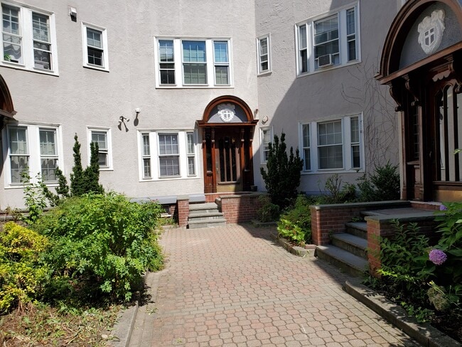 property at 154 Magazine St