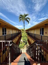 1733 Mayo St in Hollywood, FL - Building Photo - Building Photo