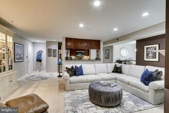 4120 Monument Ct, Unit 204 in Fairfax, VA - Building Photo - Building Photo