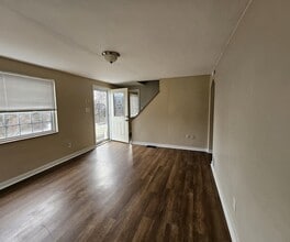 855 Hamil Rd in Verona, PA - Building Photo - Building Photo