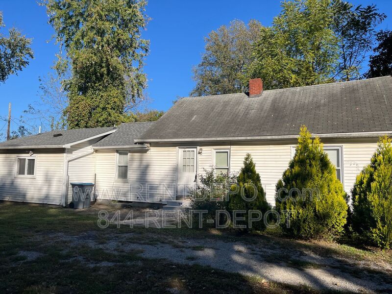 810 Sweetser Ave in Evansville, IN - Foto de edificio