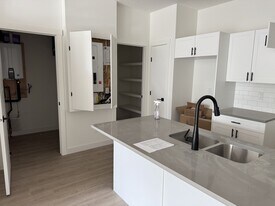 9636-9160 160 St NW in Edmonton, AB - Building Photo