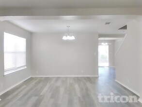 7034 Daybreak Peaks in Converse, TX - Foto de edificio - Building Photo