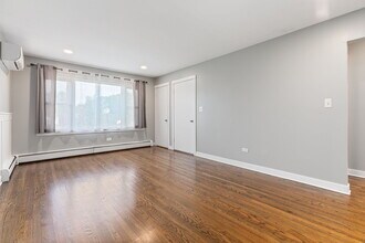 311 Maple Ave, Unit B in Downers Grove, IL - Foto de edificio - Building Photo