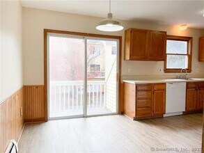 77 Marion Ave in Torrington, CT - Building Photo - Building Photo