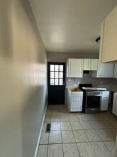 8611 Devon St, Unit A in Norfolk, VA - Foto de edificio - Building Photo