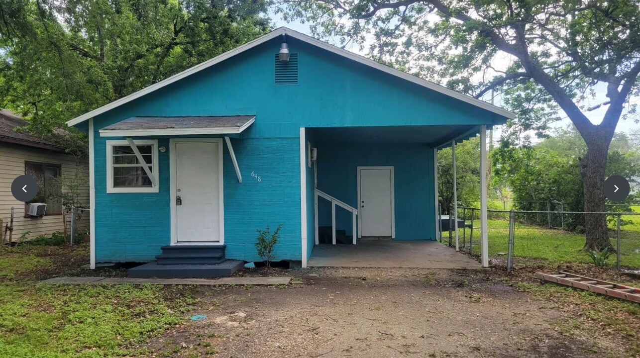 648 W 18th St in Port Arthur, TX - Building Photo