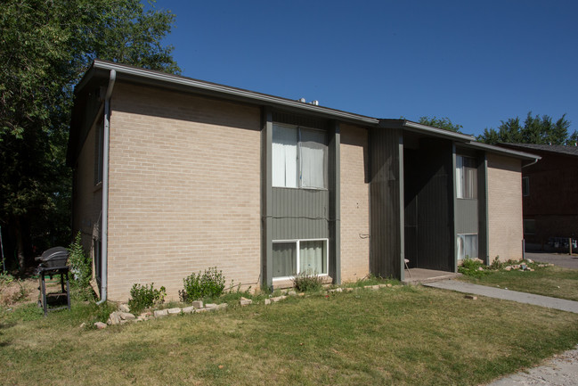 7770 Candlelite Ln in Midvale, UT - Building Photo - Building Photo