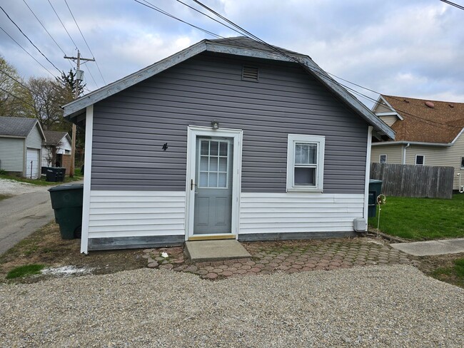 property at 1519 E Washington St