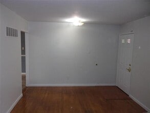 3 Peach Tree Ct in Florissant, MO - Building Photo - Building Photo