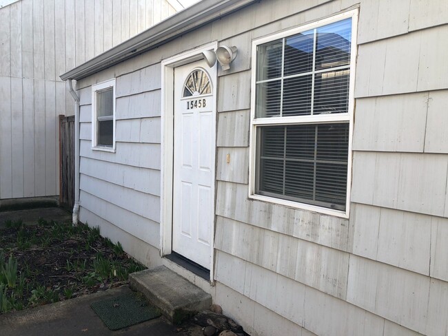 1545 Lincoln St in Eugene, OR - Building Photo - Building Photo