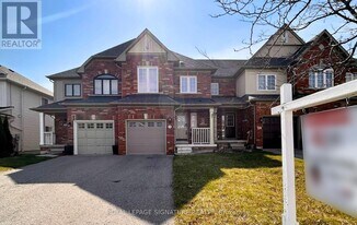 28 Millburn Dr in Clarington, ON - Building Photo