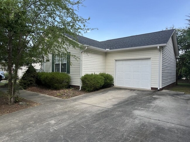 property at 1015 Piney Church Rd