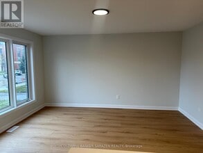 701 Glenroy Gilbert Dr in Ottawa, ON - Building Photo - Building Photo