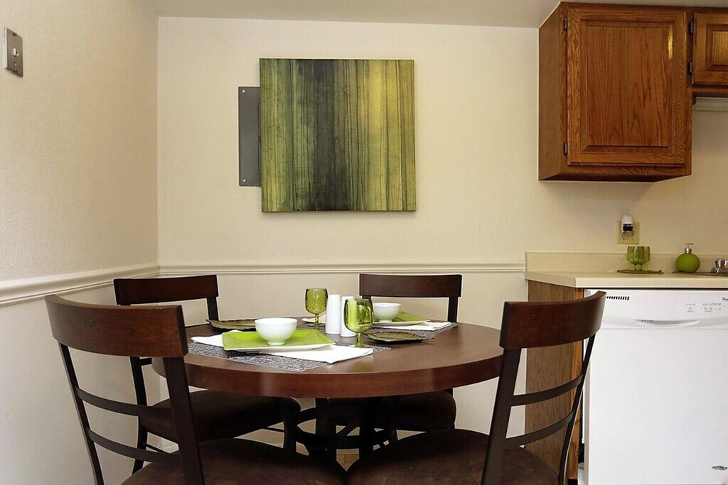 Linden Park Apartments Steger, IL Apartments