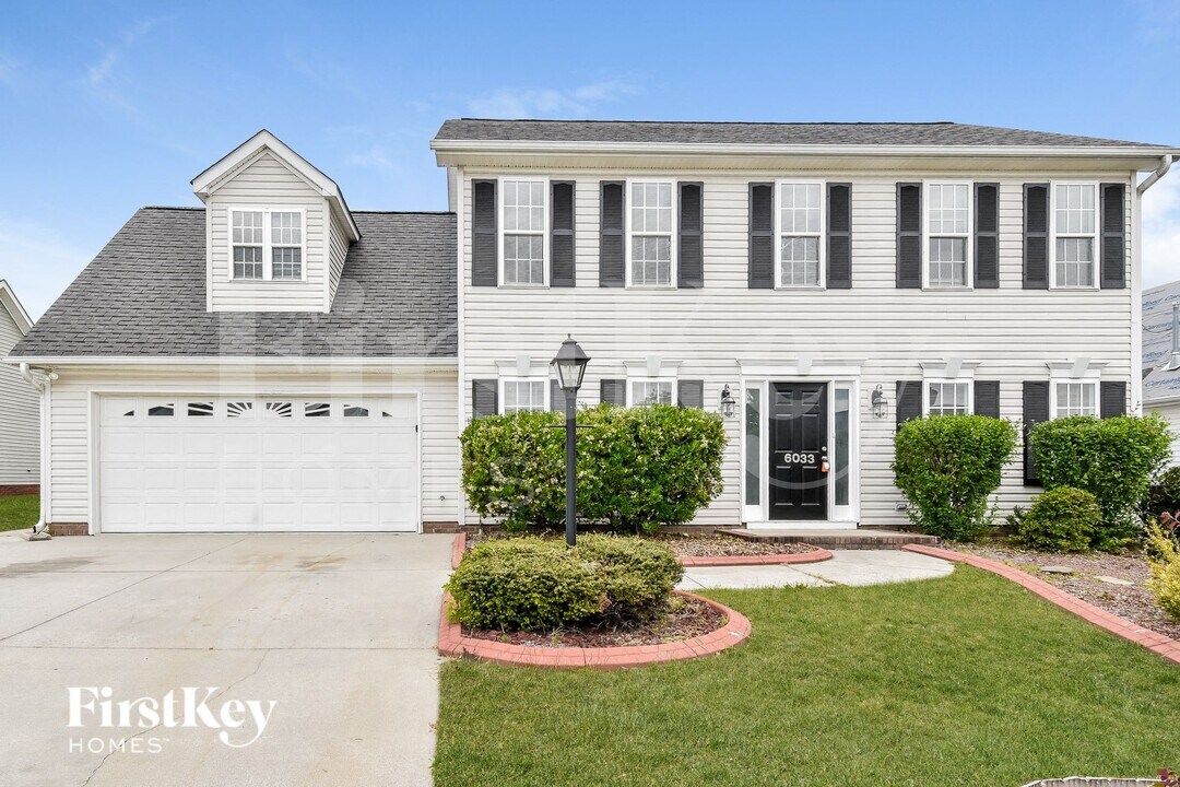 6033 Old Plank Rd in High Point, NC - Building Photo