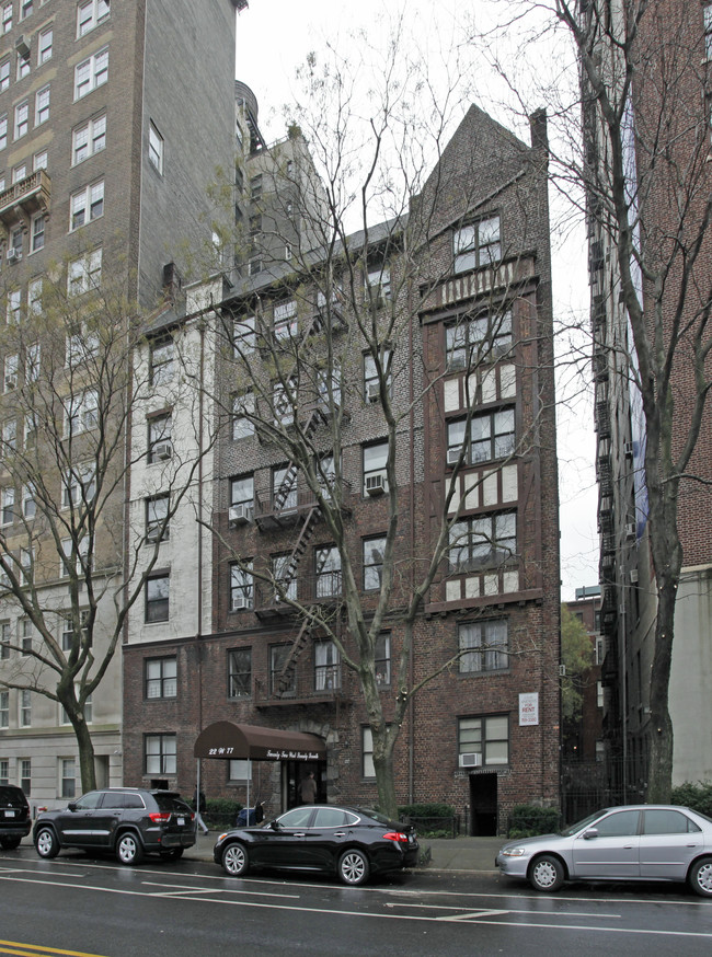 22 W 77th St in New York, NY - Building Photo - Building Photo