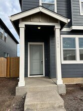 2696 26th Lp in Springfield, OR - Building Photo - Building Photo