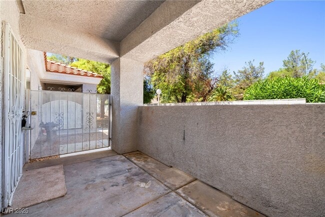 1706 N Jones Blvd in Las Vegas, NV - Building Photo - Building Photo