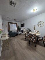 6036 SW 19th Ct in North Lauderdale, FL - Building Photo