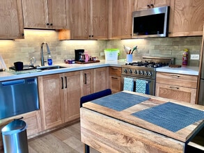 6206 Rockwell St in Oakland, CA - Building Photo - Building Photo