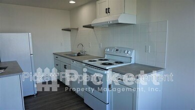 455 Perry Ave N in Port Orchard, WA - Building Photo - Building Photo