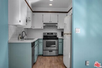 5651 Windsor Way in Culver City, CA - Building Photo - Building Photo