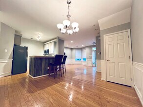 305 Dresher Woods Dr in Dresher, PA - Building Photo - Building Photo