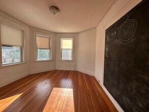 25 Durham St, Unit 2 in Somerville, MA - Building Photo - Building Photo