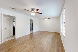 2304 Staunton Dr in Bryan, TX - Building Photo - Building Photo