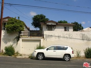 2154 Santa Ynez St in Los Angeles, CA - Building Photo - Building Photo