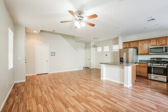 712 Cades Cove Ave in North Las Vegas, NV - Building Photo - Building Photo