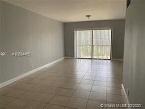 3105 Oakland Shores Dr in Oakland Park, FL - Building Photo - Building Photo