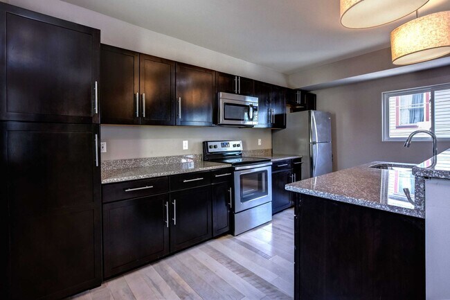 2829 Edwards Wy in Pittsburgh, PA - Building Photo - Building Photo