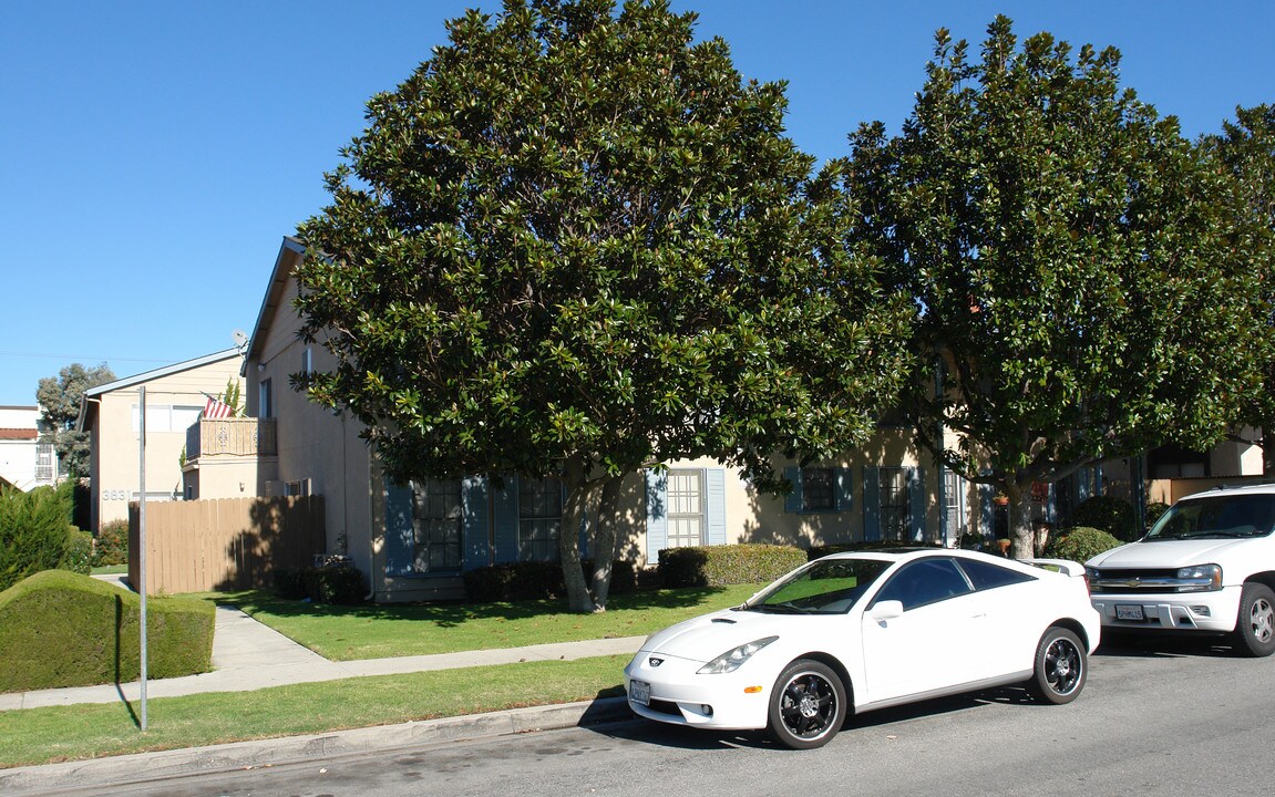 3821-3831 Green Ave in Los Alamitos, CA - Building Photo