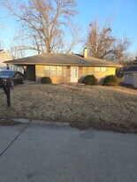 10104 Ventura Dr in St. Louis, MO - Building Photo