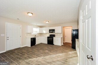5469 Wexford Pass in College Park, GA - Building Photo - Building Photo