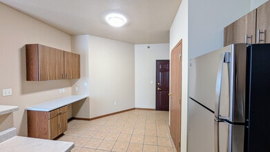 Amber Crossing Apartments in Fargo, ND - Foto de edificio - Building Photo