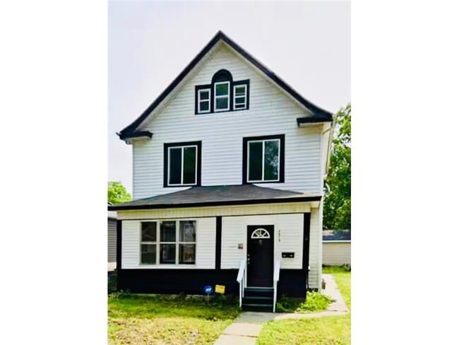 property at 2818 Dupont Ave N