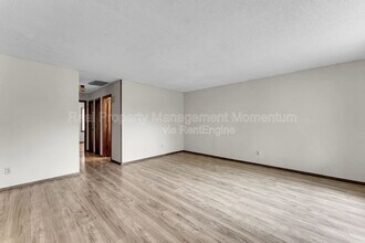 716 E Locust St in Springfield, MO - Building Photo - Building Photo