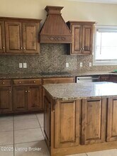 17014 Ashburton Dr in Louisville, KY - Building Photo - Building Photo