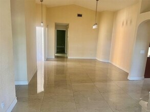 2036 NW 183rd Cir in Pembroke Pines, FL - Building Photo - Building Photo