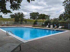 9464 W Hinsdale Pl in Littleton, CO - Foto de edificio - Building Photo